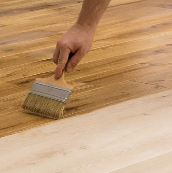 Huiles et vernis pour bois intérieur